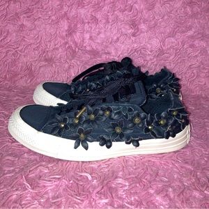 Women's Navy Floral Embellished Lace-Up Sneakers